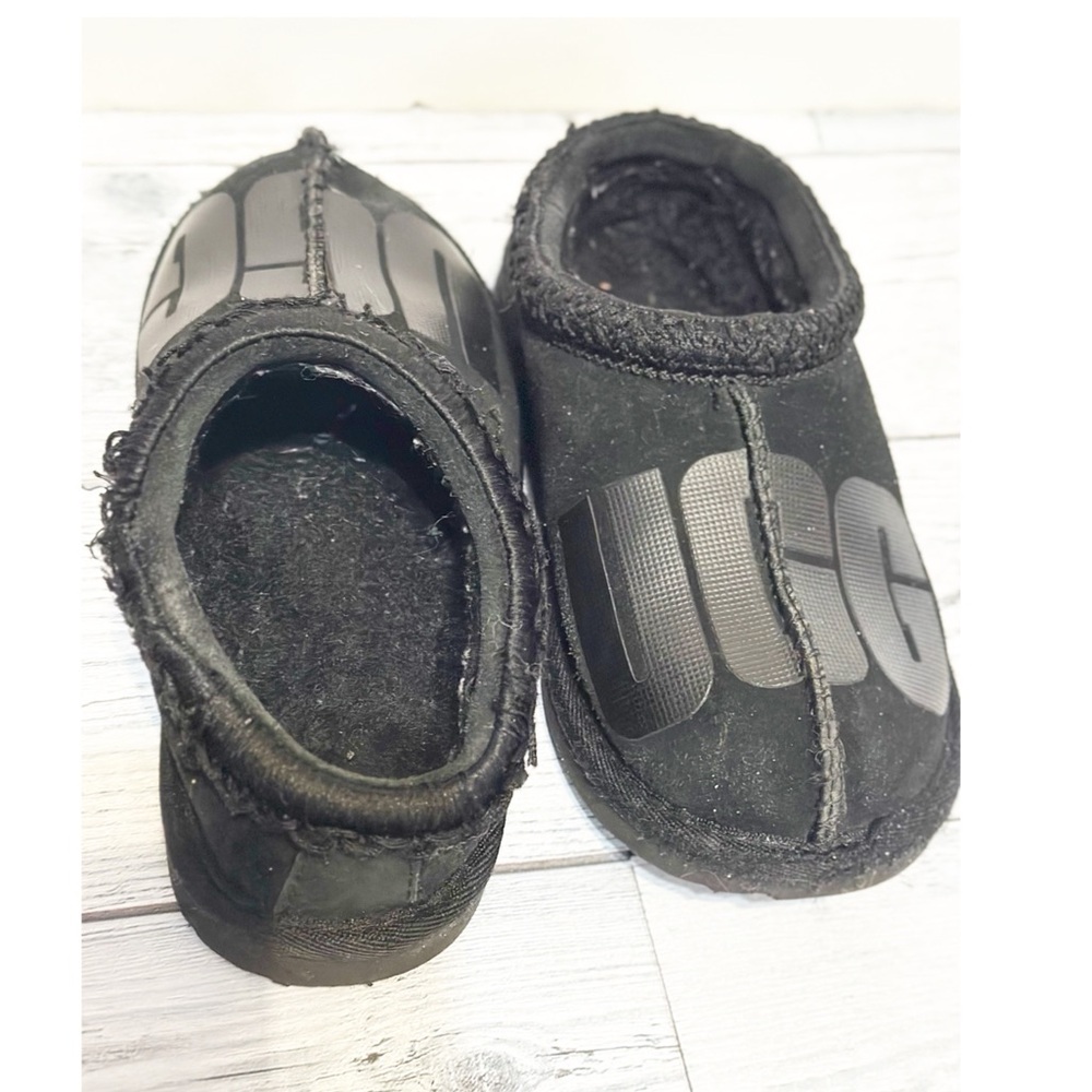 UGG Kids' Tasman II Scatter Graphic slippers black suede Sz 12 - Picture 2 of 6